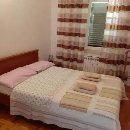 Vrata Jadrana 1 *